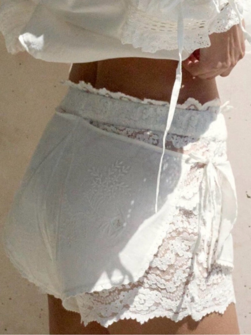 ZARA EMBROIDERED LACE SHORTS OYSTER-WHITE 100% COTTON
5416/103/251 M NWT